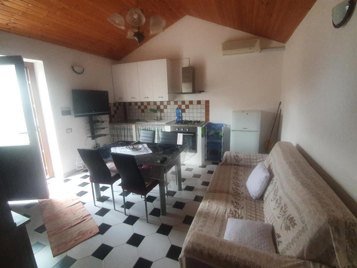Appartamento Stangoni Badesi Kültér fotó